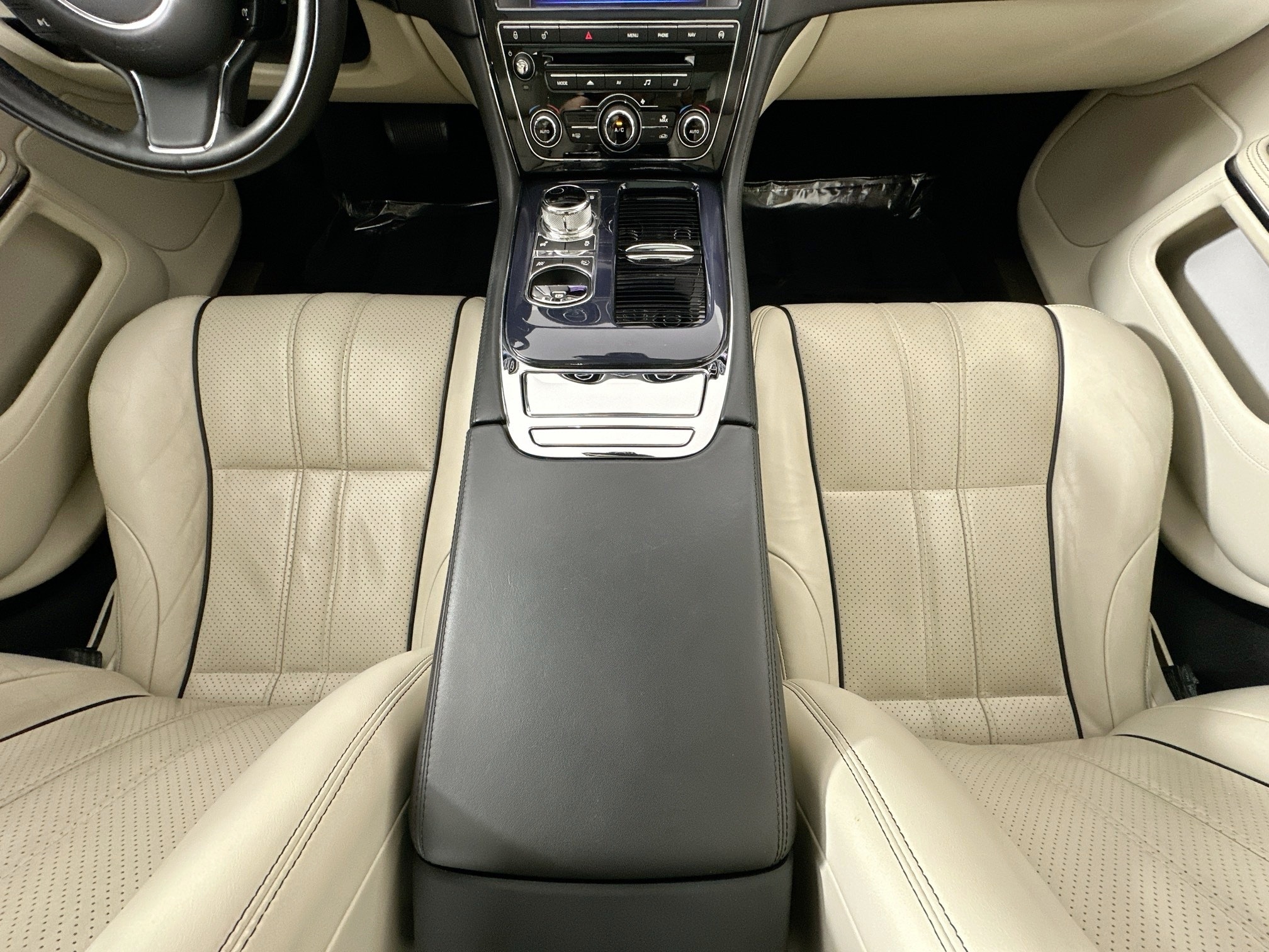 used 2013 Jaguar XJ car, priced at $14,995