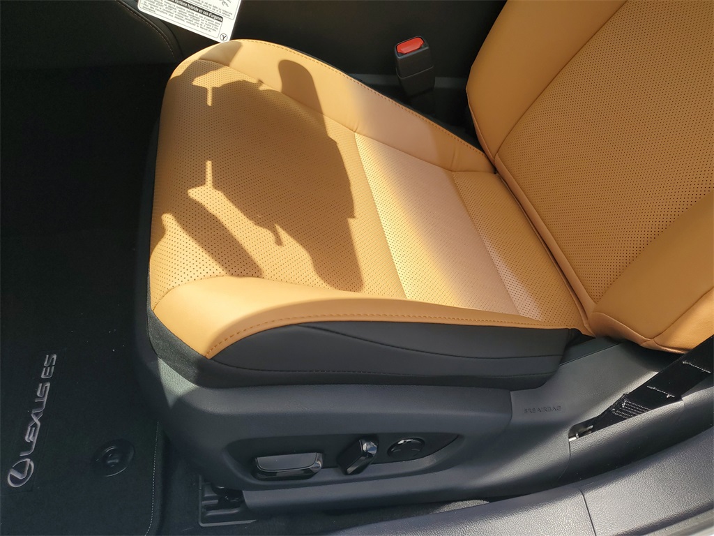 new 2025 Lexus ES car, priced at $50,914