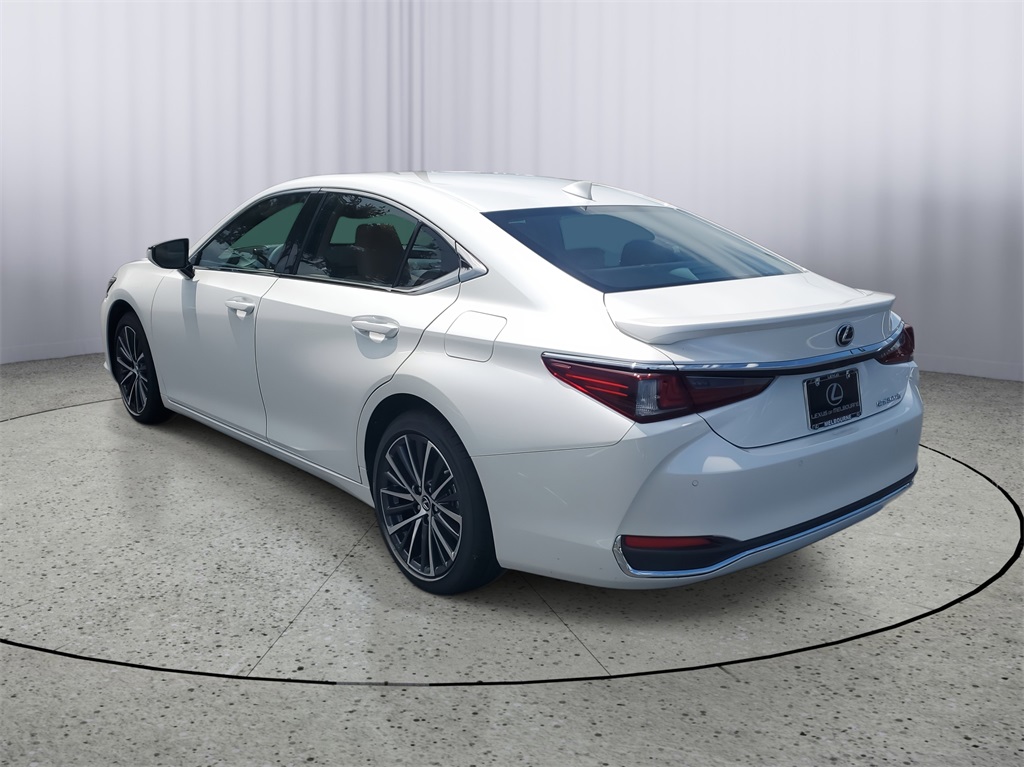 new 2025 Lexus ES car, priced at $50,914
