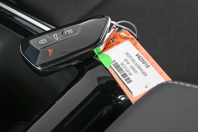 new 2025 Volkswagen ID.4 car, priced at $57,251