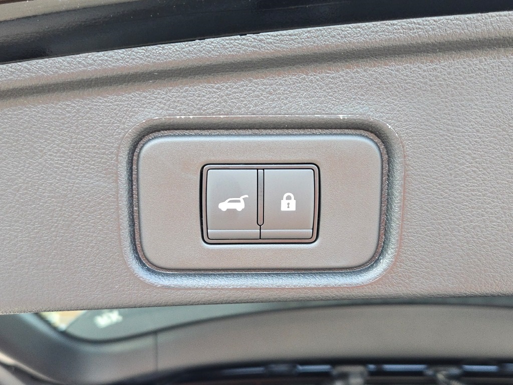 new 2025 Nissan Pathfinder car, priced at $46,595