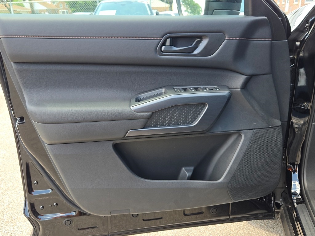 new 2025 Nissan Pathfinder car, priced at $46,595