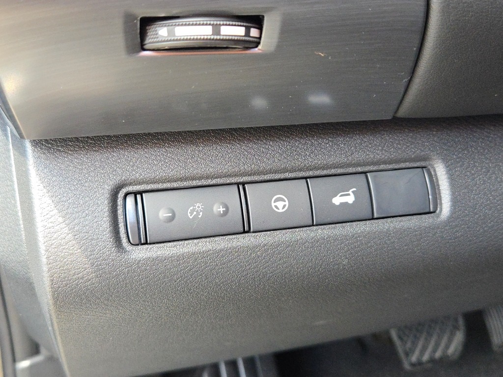 new 2025 Nissan Pathfinder car, priced at $46,595