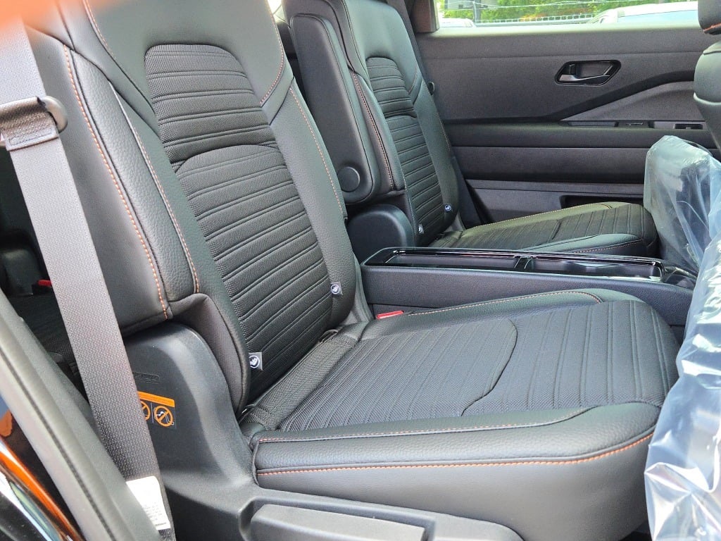 new 2025 Nissan Pathfinder car, priced at $46,595