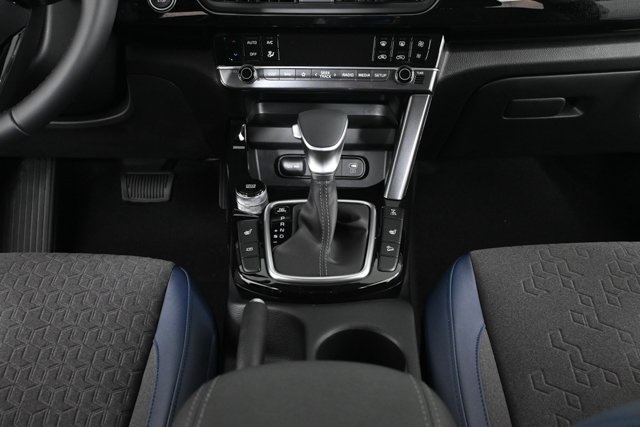 new 2025 Kia Seltos car, priced at $27,484