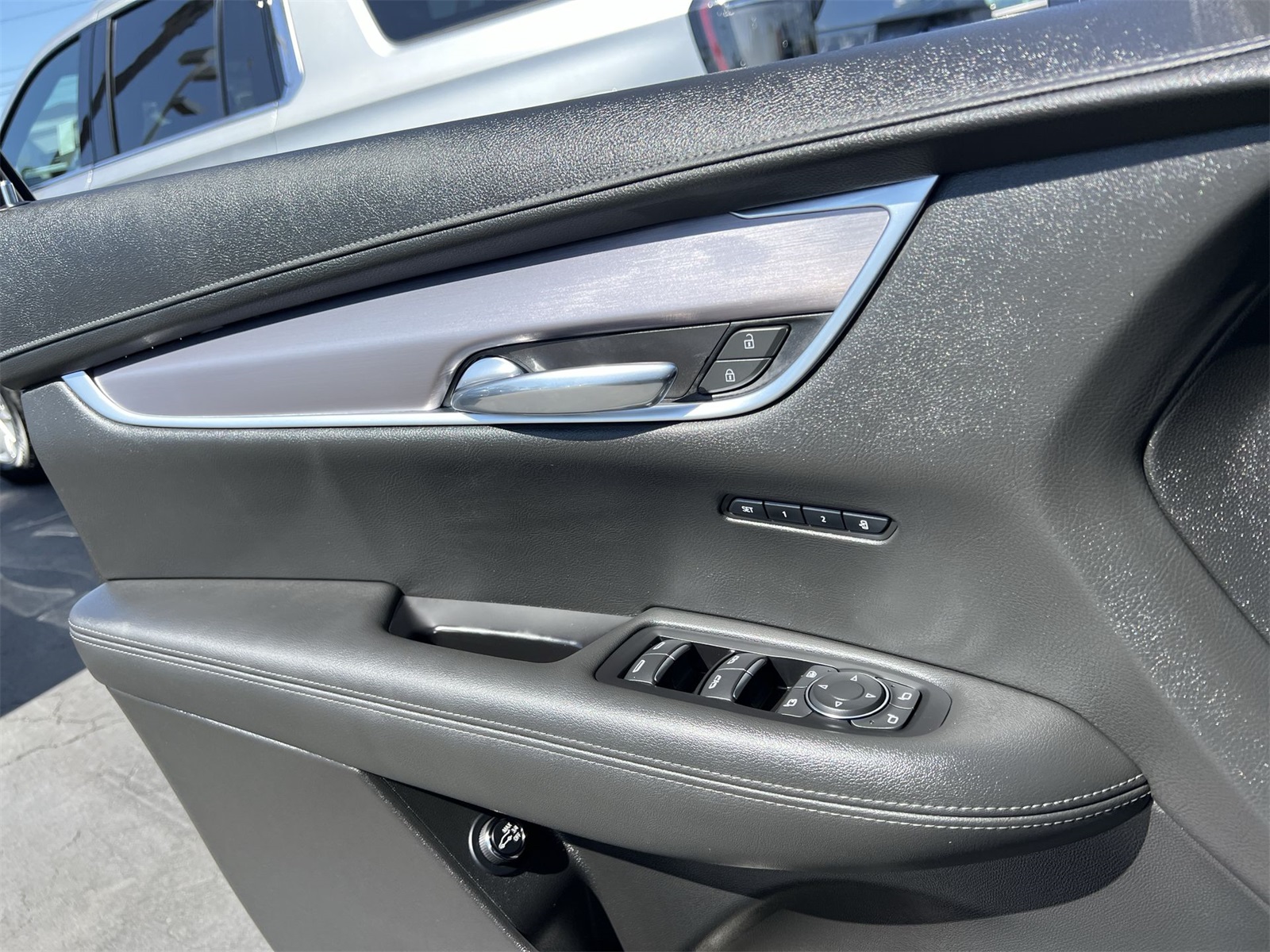 used 2025 Cadillac XT6 car, priced at $47,491