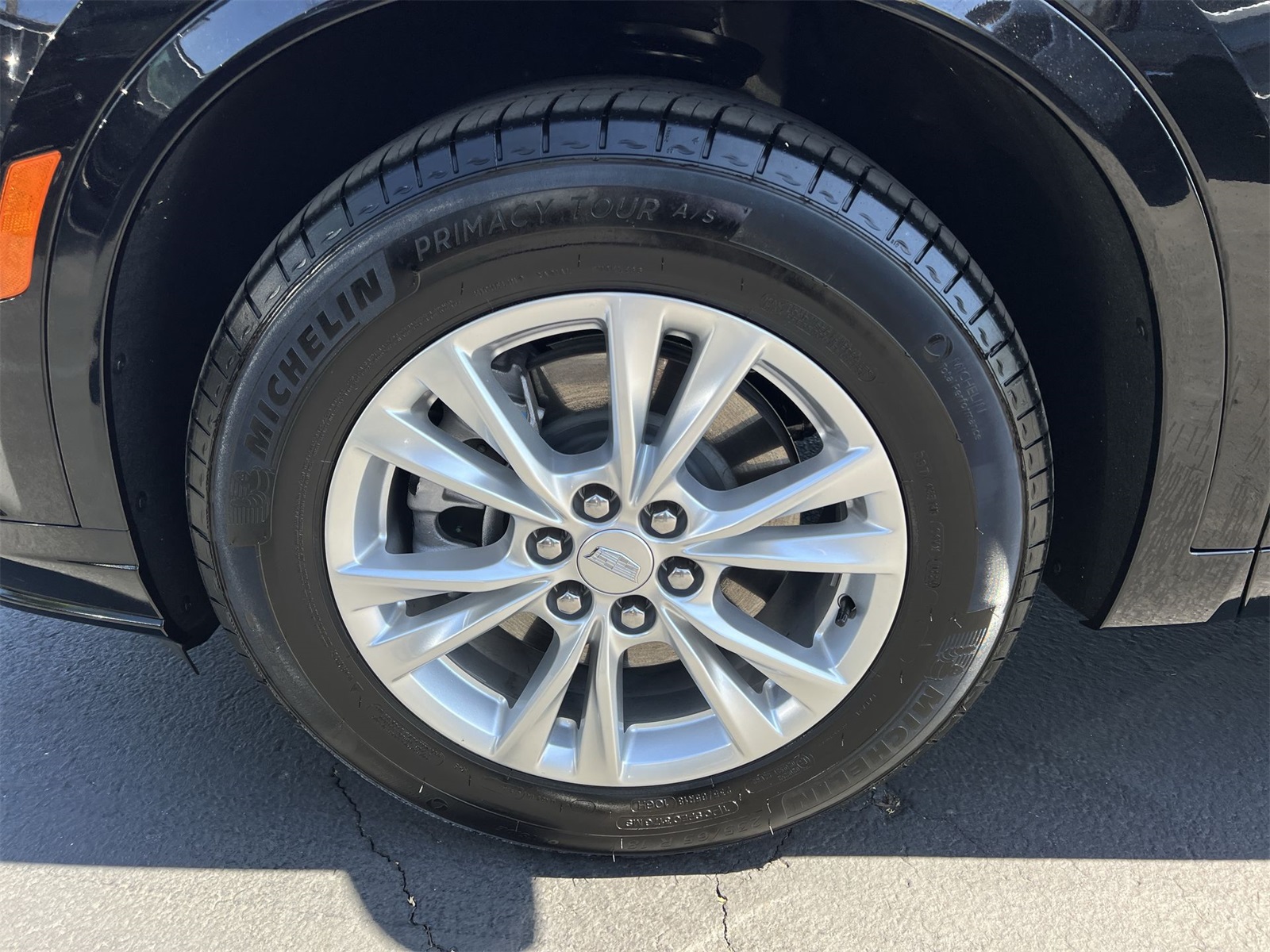 used 2025 Cadillac XT6 car, priced at $47,491