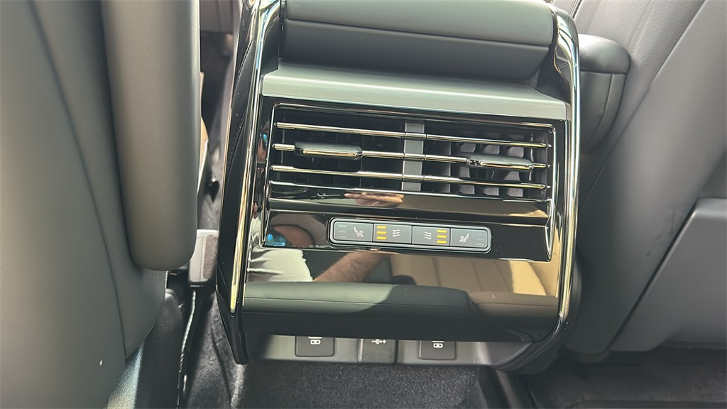 new 2025 Land Rover Range Rover Sport car, priced at $117,260