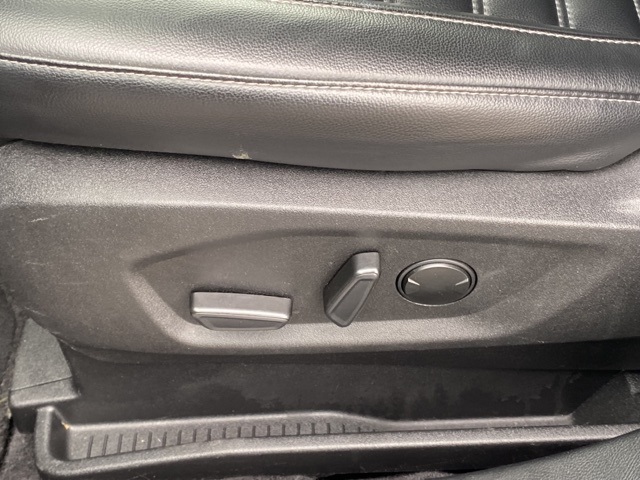 used 2023 Ford Edge car, priced at $22,002