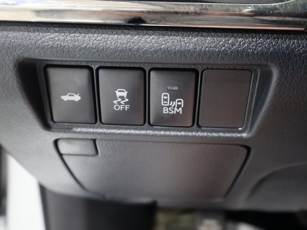 used 2015 Toyota Avalon Hybrid car, priced at $19,350