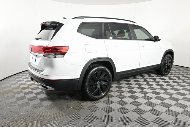 new 2026 Volkswagen Atlas car, priced at $50,402