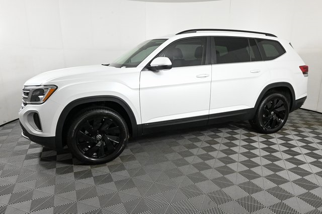 new 2026 Volkswagen Atlas car, priced at $50,402