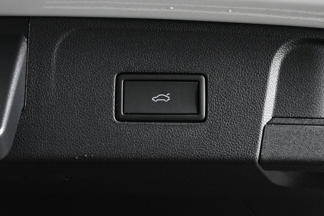 new 2026 Volkswagen Atlas car, priced at $50,402