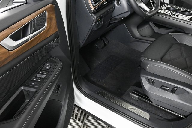 new 2026 Volkswagen Atlas car, priced at $50,402