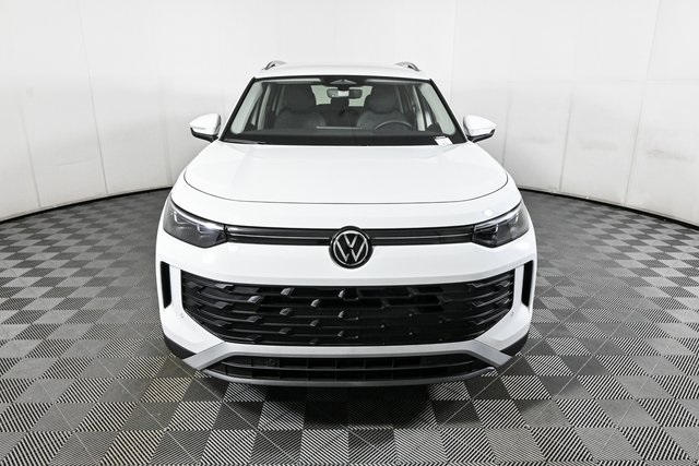 new 2025 Volkswagen Tiguan car, priced at $35,879