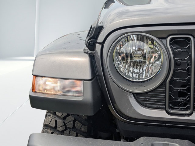 new 2025 Jeep Gladiator car, priced at $43,280