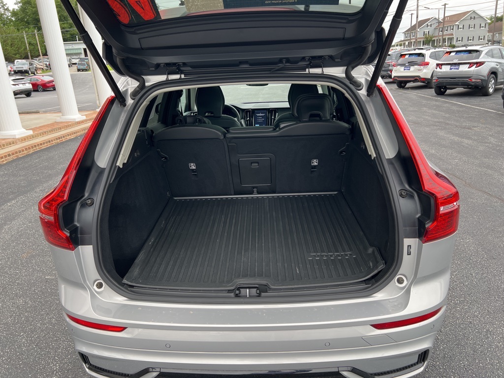 used 2024 Volvo XC60 car, priced at $35,900