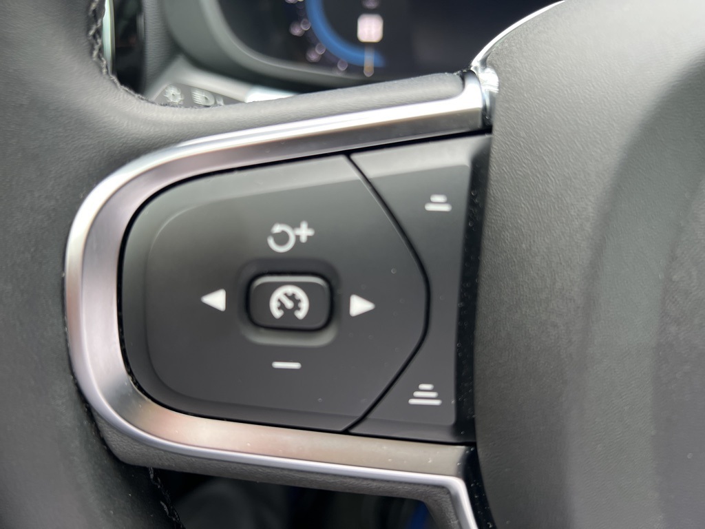 used 2024 Volvo XC60 car, priced at $35,900