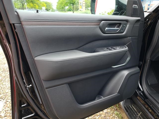 new 2025 Nissan Armada car, priced at $71,689