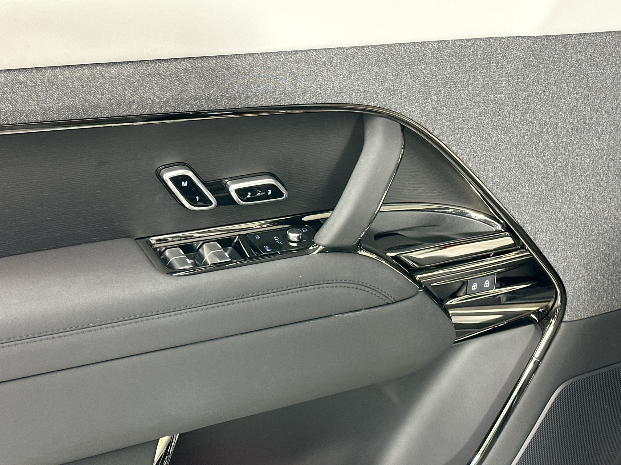 used 2023 Land Rover Range Rover Sport car, priced at $79,995
