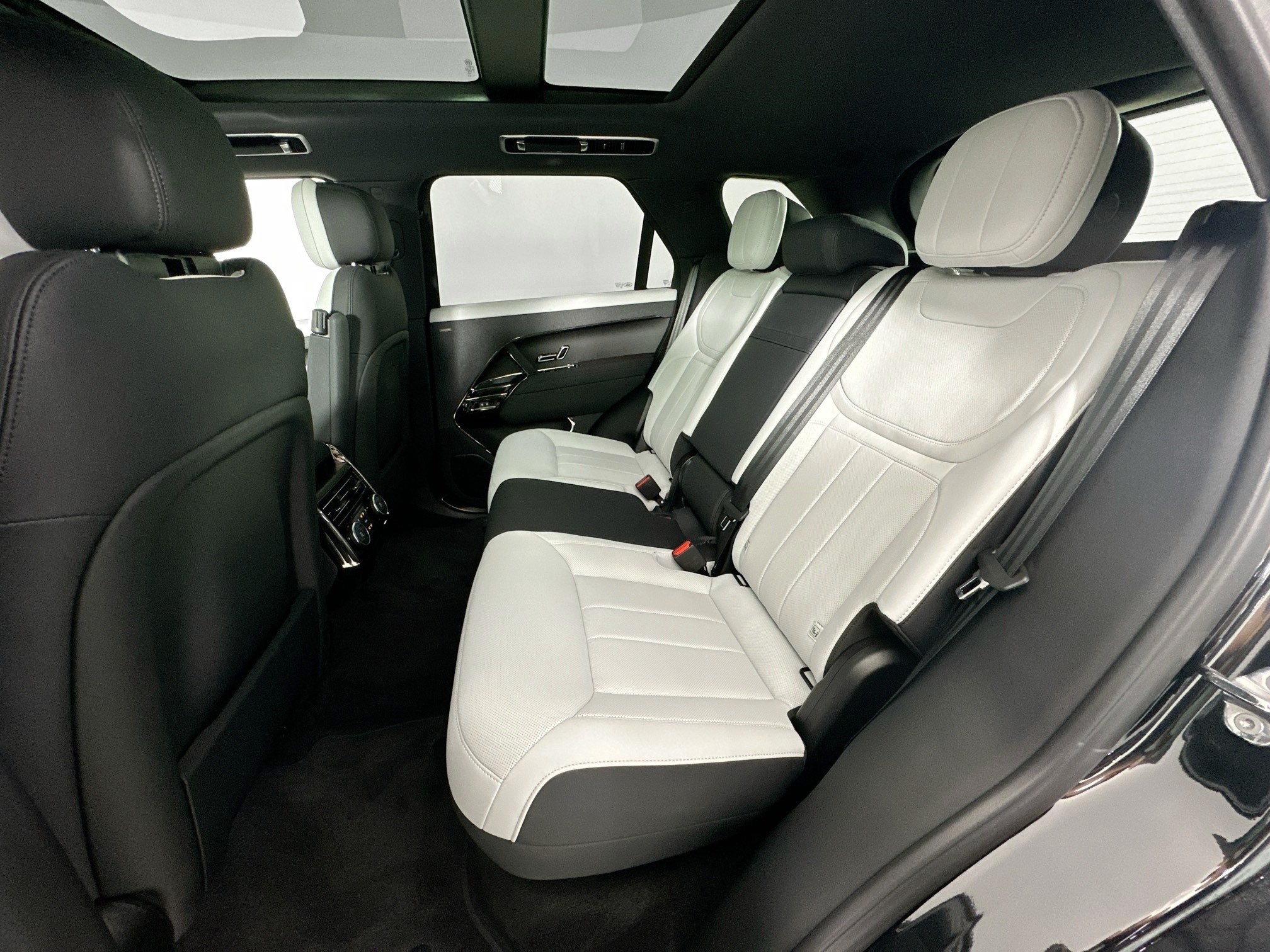 used 2023 Land Rover Range Rover Sport car, priced at $79,995