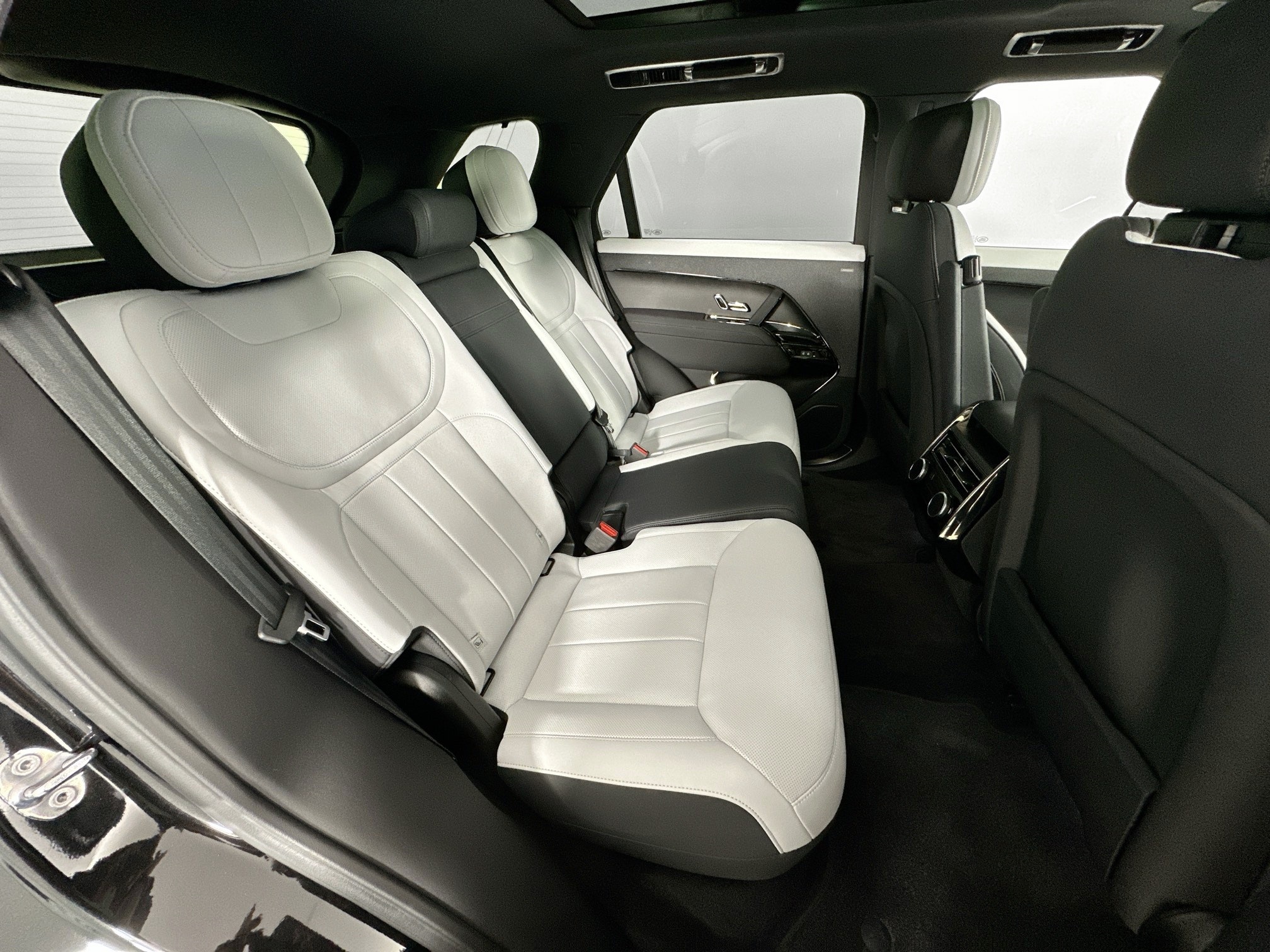 used 2023 Land Rover Range Rover Sport car, priced at $79,995