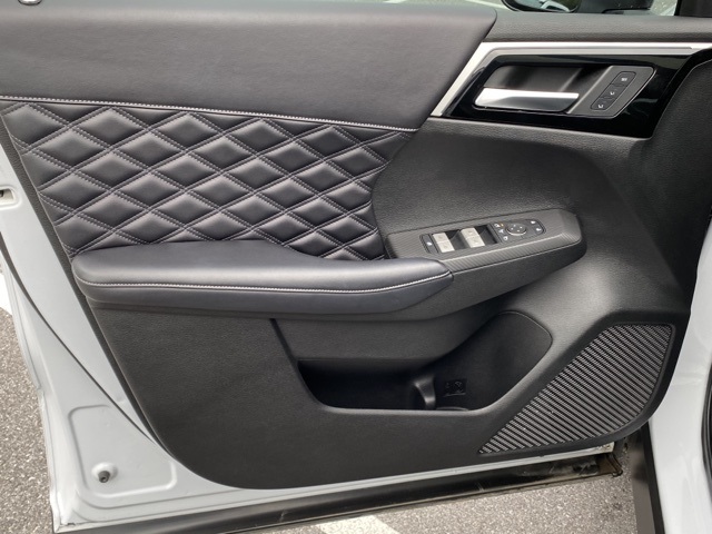 used 2023 Mitsubishi Outlander car, priced at $29,655