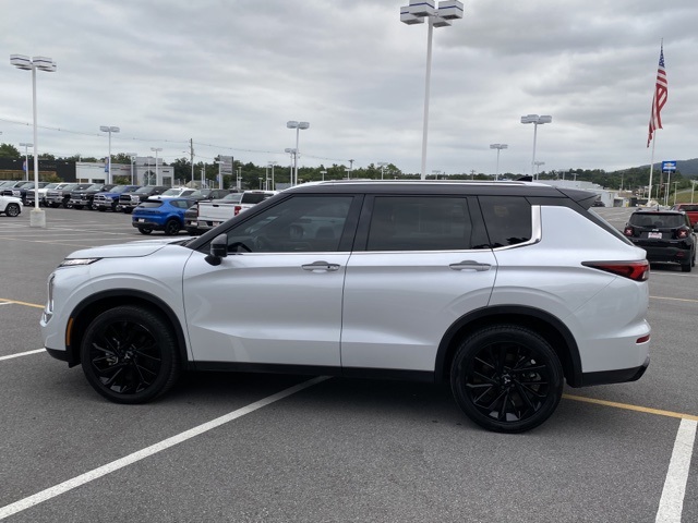 used 2023 Mitsubishi Outlander car, priced at $29,655