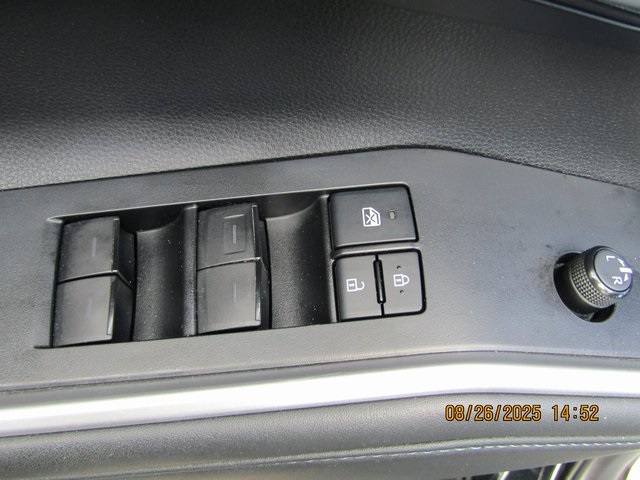 used 2021 Toyota Highlander car, priced at $33,499