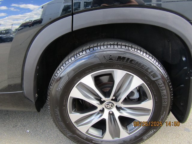 used 2021 Toyota Highlander car, priced at $33,499