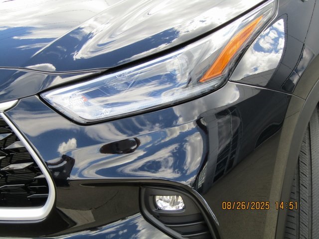 used 2021 Toyota Highlander car, priced at $33,499