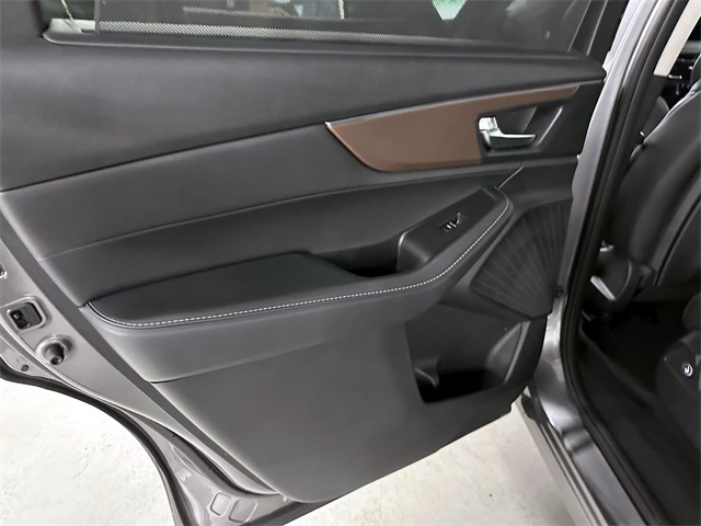 used 2022 Acura MDX car, priced at $41,443