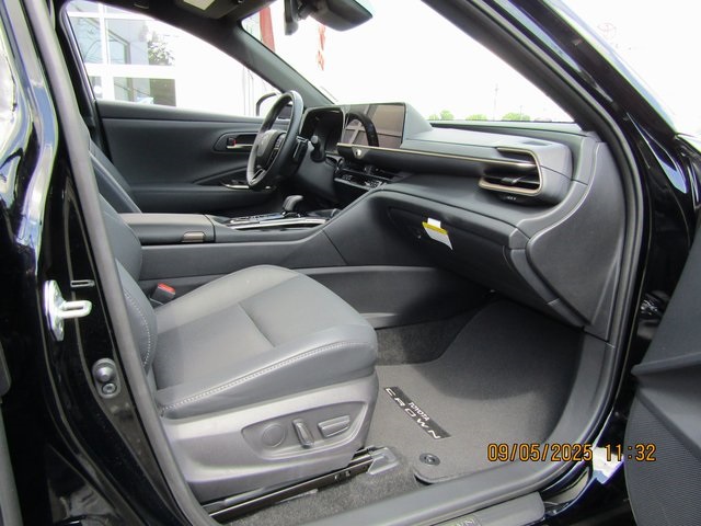 used 2025 Toyota Crown Signia car, priced at $40,999
