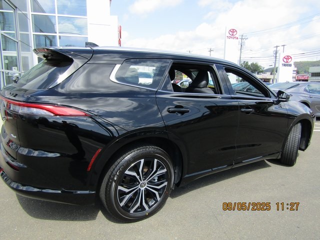 used 2025 Toyota Crown Signia car, priced at $40,999