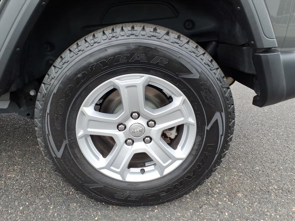 used 2021 Jeep Wrangler car, priced at $25,900