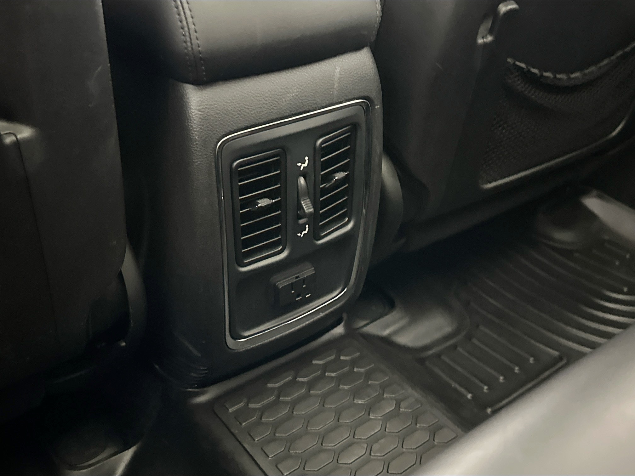 used 2013 Jeep Grand Cherokee car, priced at $12,999