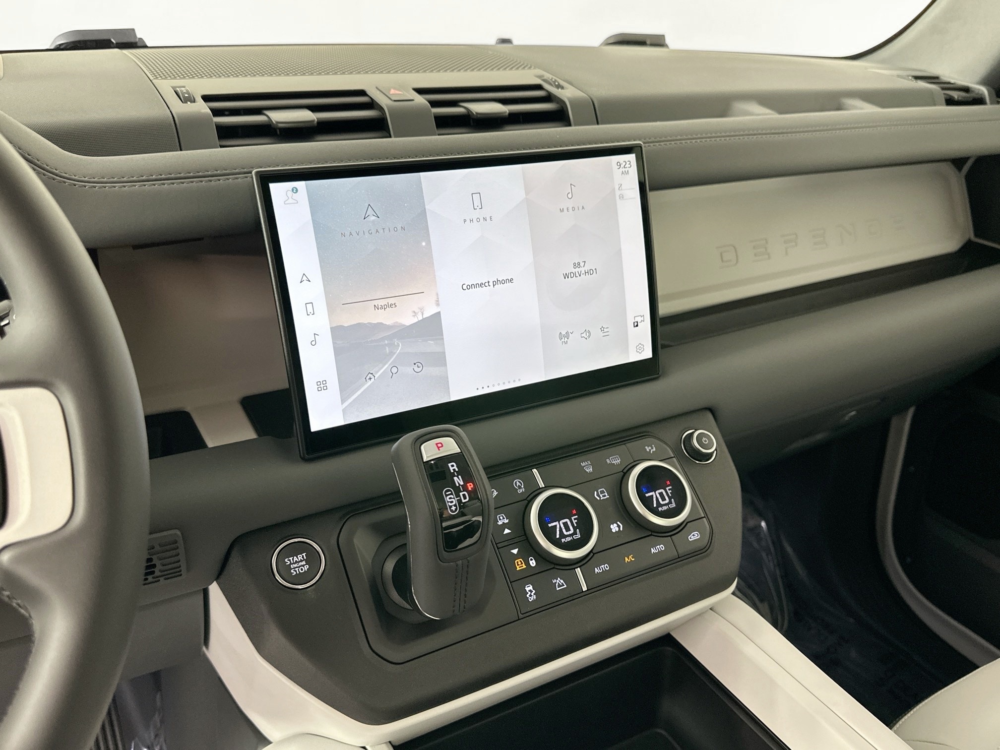 new 2025 Land Rover Defender 110 car