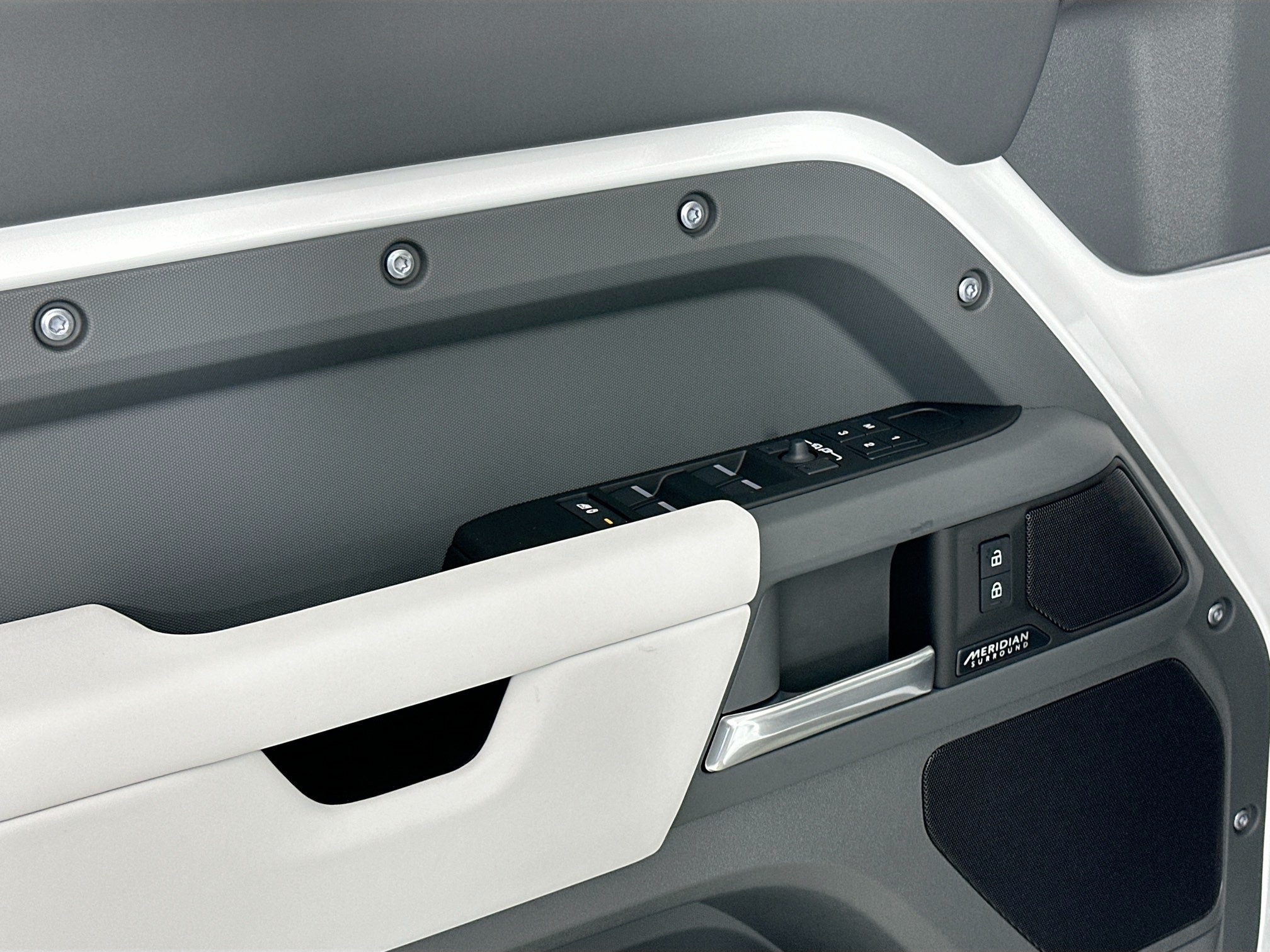 new 2025 Land Rover Defender 110 car
