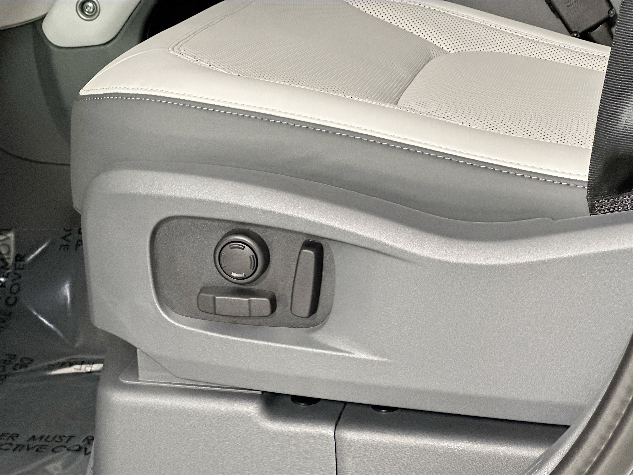 new 2025 Land Rover Defender 110 car