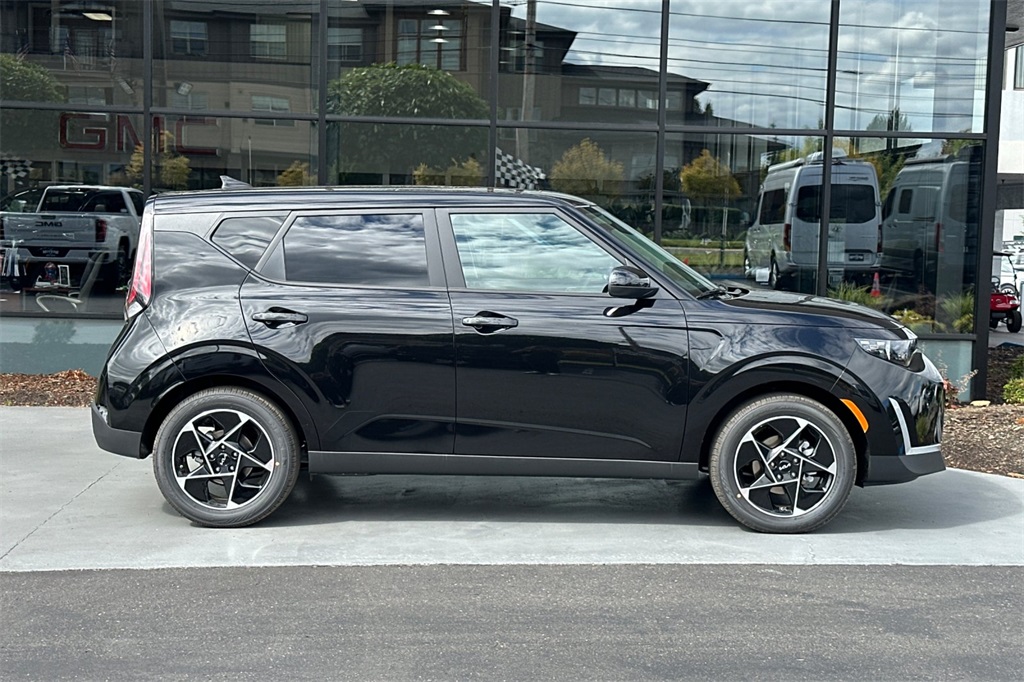 new 2025 Kia Soul car, priced at $26,705