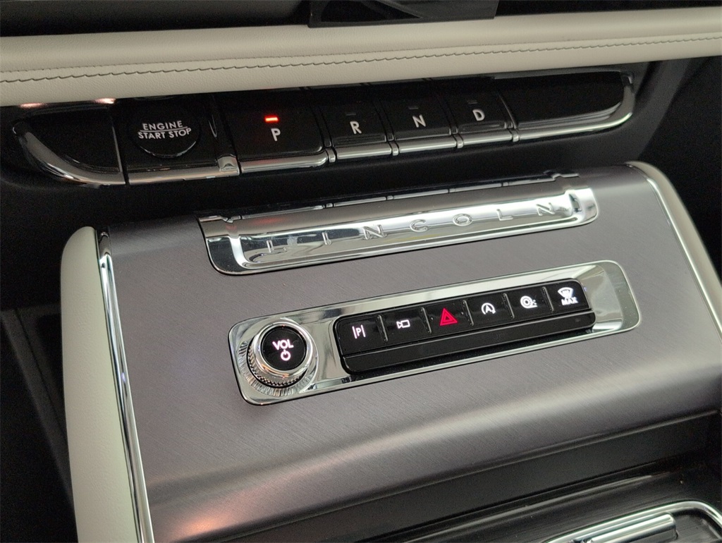 new 2025 Lincoln Aviator car, priced at $58,886