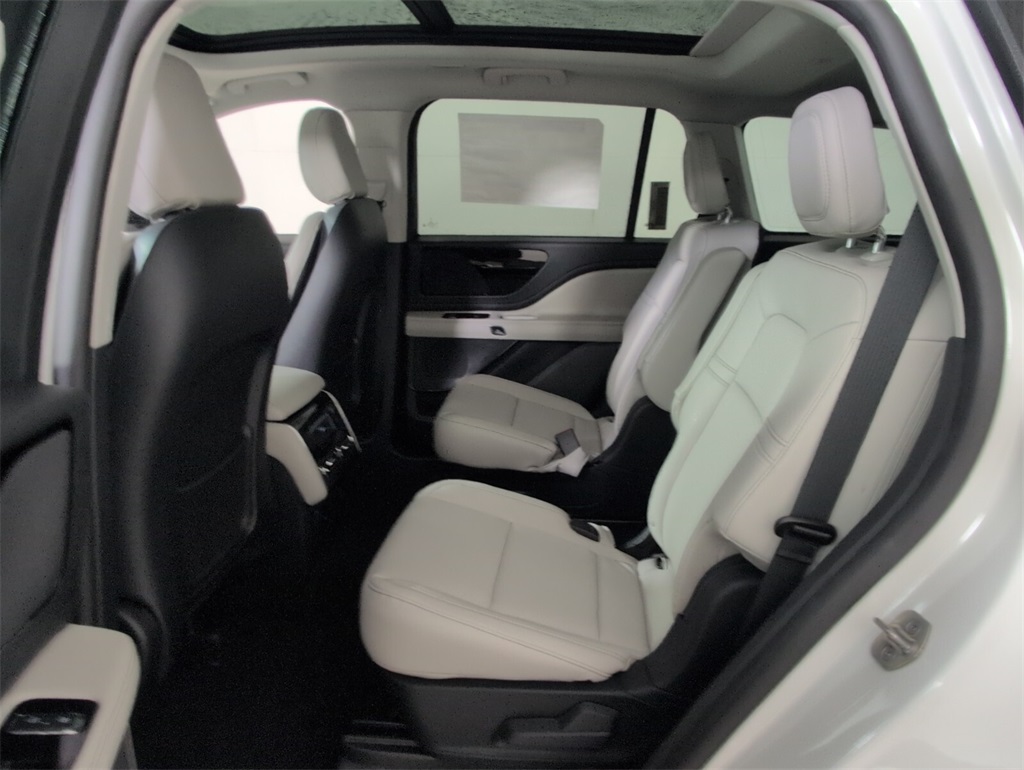 new 2025 Lincoln Aviator car, priced at $58,886