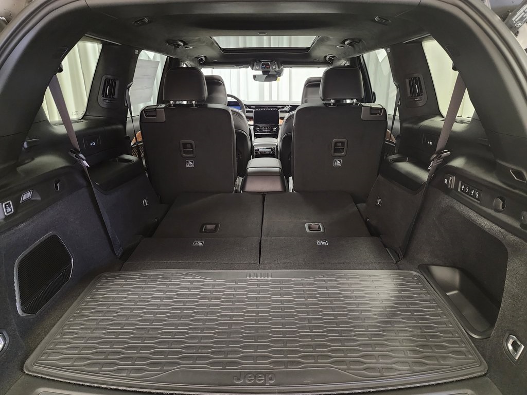 new 2025 Jeep Grand Cherokee L car, priced at $58,499