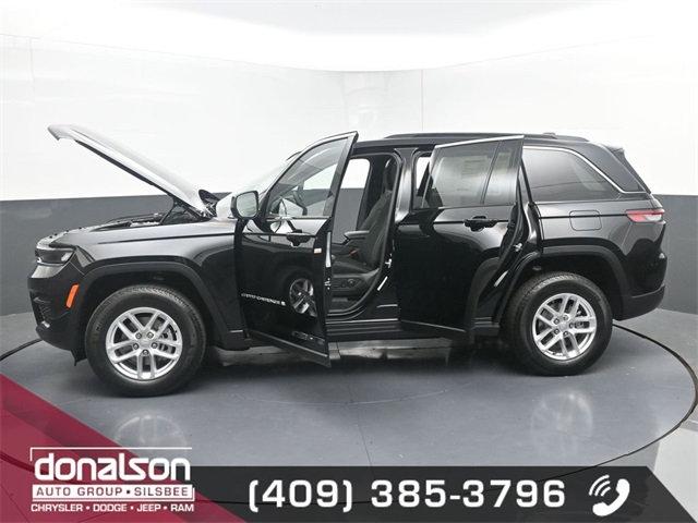 new 2025 Jeep Grand Cherokee car, priced at $39,997