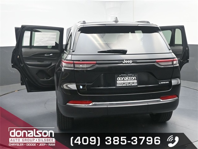 new 2025 Jeep Grand Cherokee car, priced at $39,997