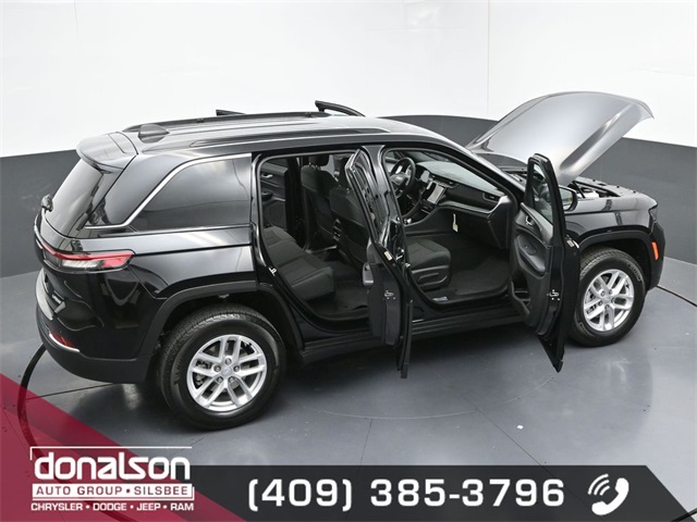 new 2025 Jeep Grand Cherokee car, priced at $39,997