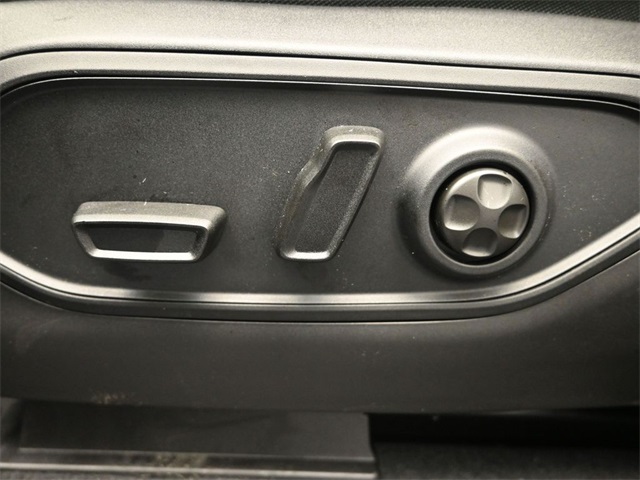 new 2025 Jeep Grand Cherokee car, priced at $39,997