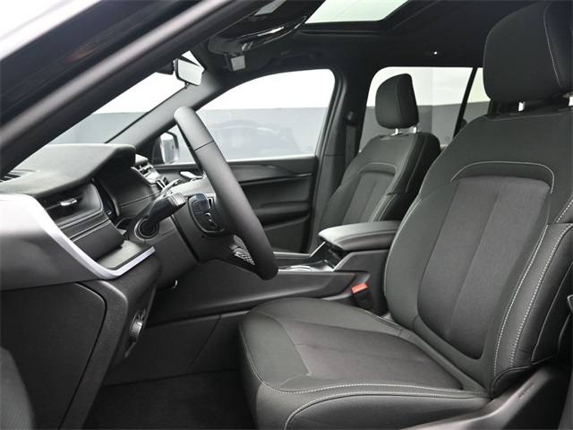 new 2025 Jeep Grand Cherokee car, priced at $39,997