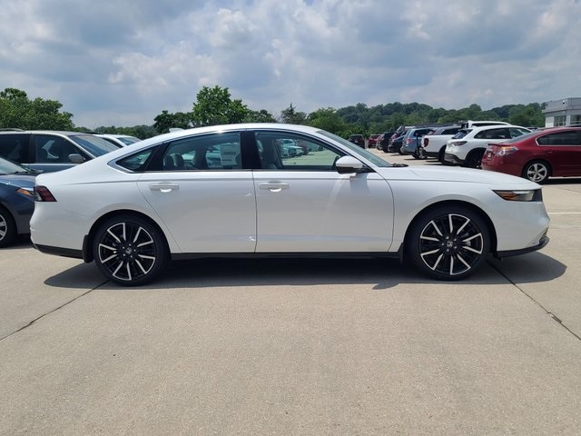 new 2025 Honda Accord Hybrid car, priced at $39,755