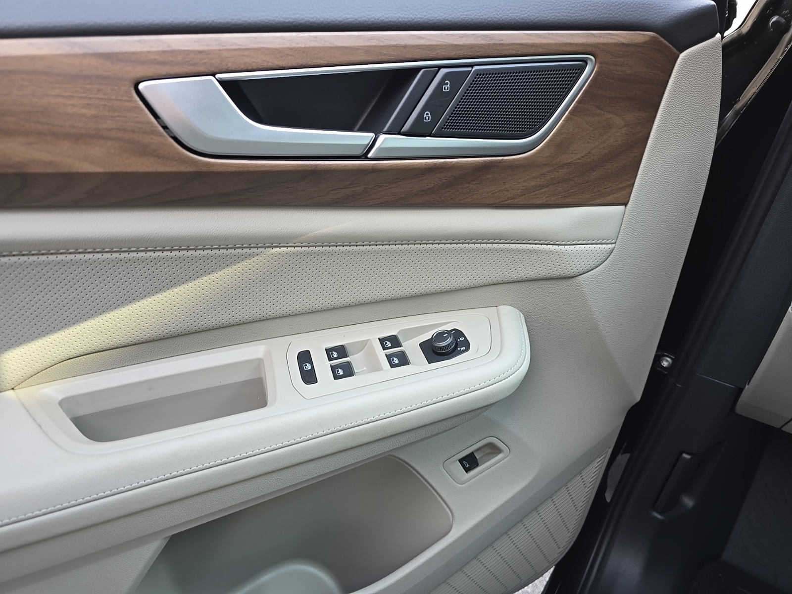 new 2026 Volkswagen Atlas car